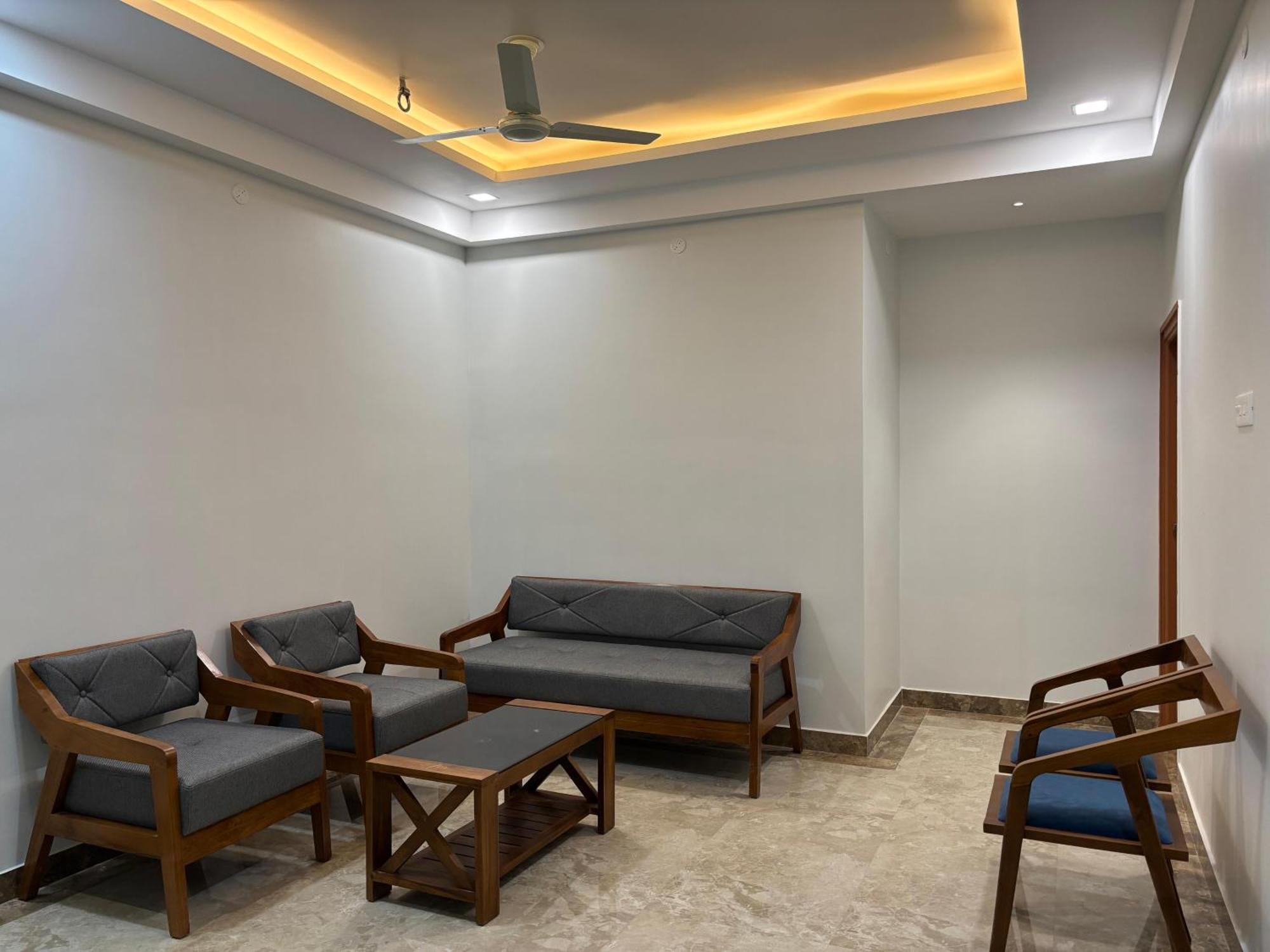 Srirangam Nandavanam Service Apartments Tiruchirappalli Luaran gambar