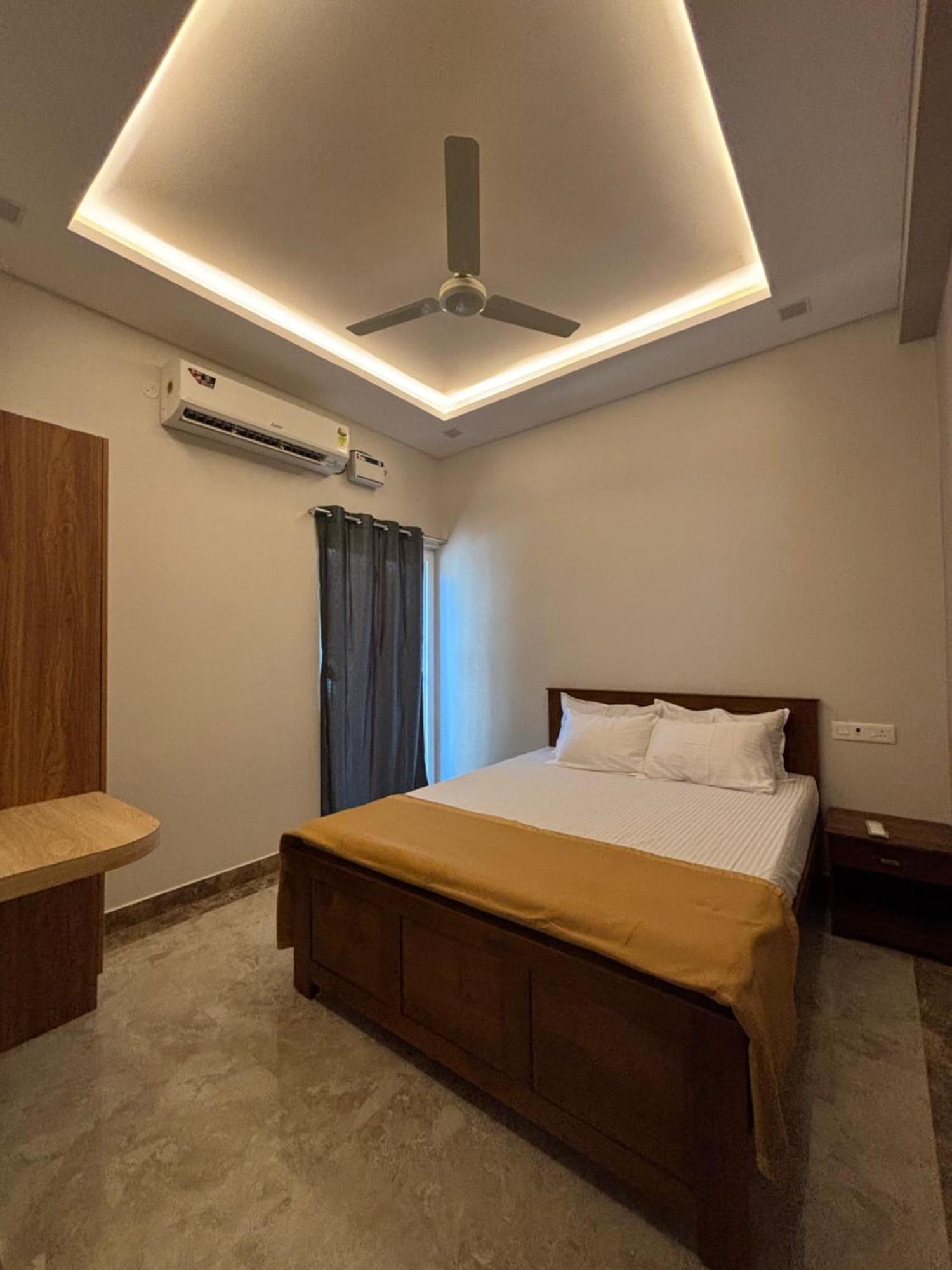 Srirangam Nandavanam Service Apartments Tiruchirappalli Luaran gambar